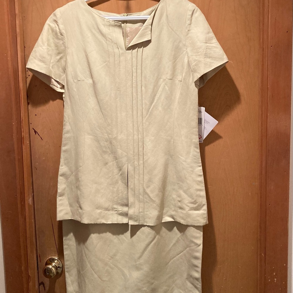 Evan-Picone dress color sage